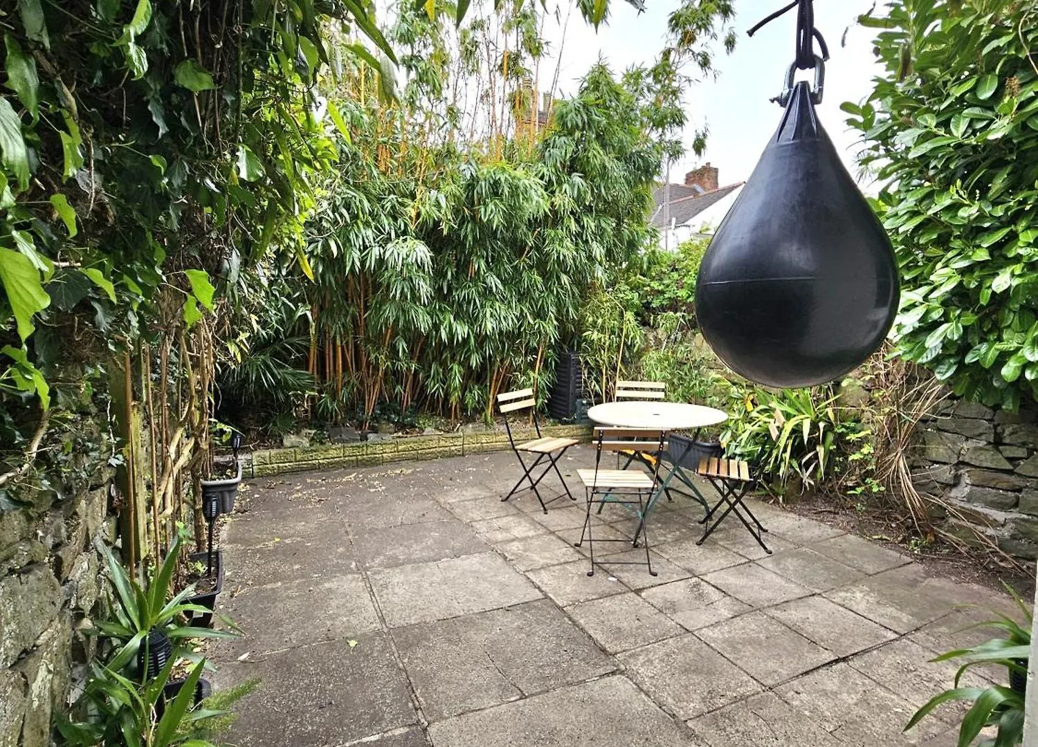 Villa No 34 - Cardiff City Location - Free Parking- Sleeps 6